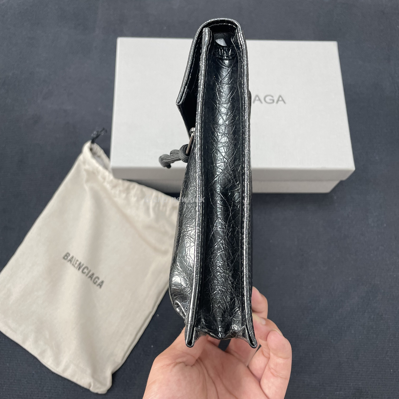 Balenciaga Explorer Arena Cracked Leather Messenger Bag Black (14) - www.newkick.vip